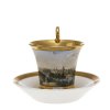 Nymphenburg, 19. Jh. Porzellan, farbige Bemalung, Goldrand. Schauseitig Ansicht von München. Berieben, Tasse mit kleinem Chip an der Unterseite. Gemarkt. H. 9,2 cm.