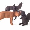 Wolfsrudel (vier Wölfe). Keramik. H. je ca. 25 cm.
