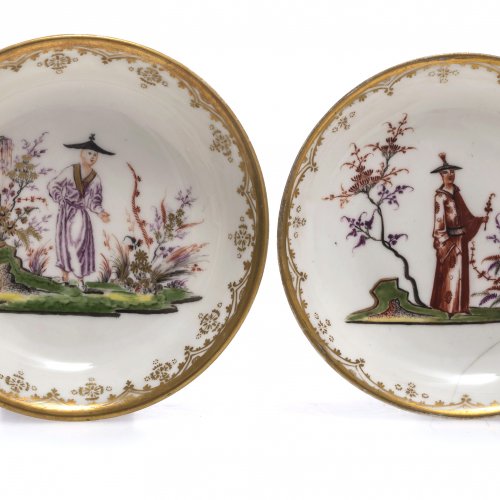 Zwei Koppchen mit Untertassen. 18./19. Jh., wohl Meissen