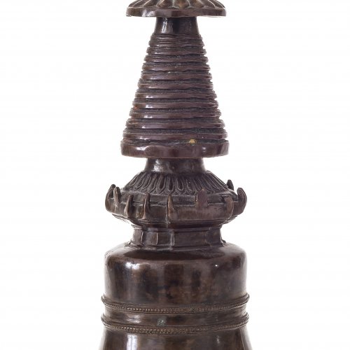 Stupa, Bronze. H. 27,5 cm. Tibet, 20. Jh.