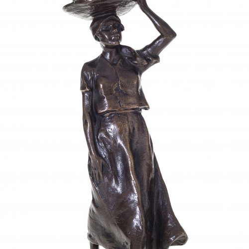 Müller, Heinrich. Lastenträgerin. Bronze. H. 21,5 cm. sign.