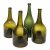 Vier Glasflaschen. Braunes und grünes Glas. Leichter Abrieb und ein Riss. H. 25-29 cm.