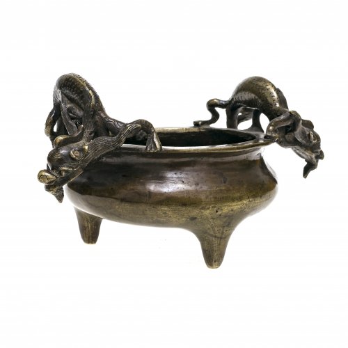 Weihrauchbrenner, China. Bronze, Wandung mit Fo-Hunden. ø 14,5 cm, Bodenmarke.