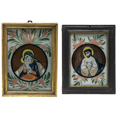 Zwei Hinterglasbilder, Raimundsreut. Maria mit Jesuskind und gegeiselter Jesus, Tempera/Glas, starker Farbabrieb. 22 x 16 und 19 x 13 cm.