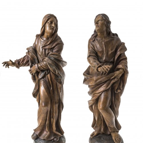 Jorhan, d.Ä., Christian, zugeschrieben. Maria und Johannes einer Kreuzigungsgruppe. Holz (Linde), Reste von Originalfassung. H. ca. je 77 cm.