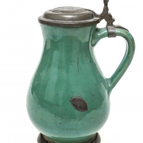 Birnkrug, Steinzeug, türkisgrün glasiert,  Kröning, 18. Jh., H. 23 cm.