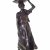 Müller, Heinrich. Lastenträgerin. Bronze. H. 21,5 cm. sign.