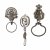 Drei Schlüsselanhänger. Zwei in Silber, einer Metall. L. 8,5-11 cm.