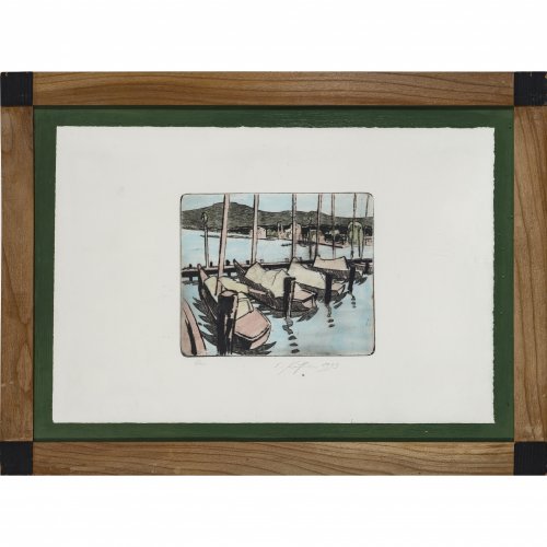 Kühlewein, Bernhard. Segelboote in einem italienischen Hafen. Kaltnadelradierung. 5 x 17,5 cm. Sign., dat. 1993, Auflage 6/100.