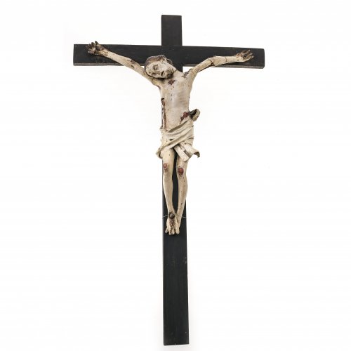 Pestkreuz. Holz, übergangene Farbfassung. Bayern. Besch. H. Corpus 54 cm, H. Kreuz 91 cm.