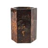 Pinselbecher. China, 19. Jh. Pinselbecher eines Gelehrten, sechseckiger Holzkorpus (Esche?), Schildplatt- Furnierung. Gebrauchsspuren. H. 12 cm.