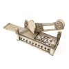 Dominospiel. Italien, 18./19. Jh. Kästchen aus Bein mit filigranen Schnitzereien. Gebrauchsspuren, teilweise best.  H. 6,3 cm, B. 13,5 cm, T. 6 cm