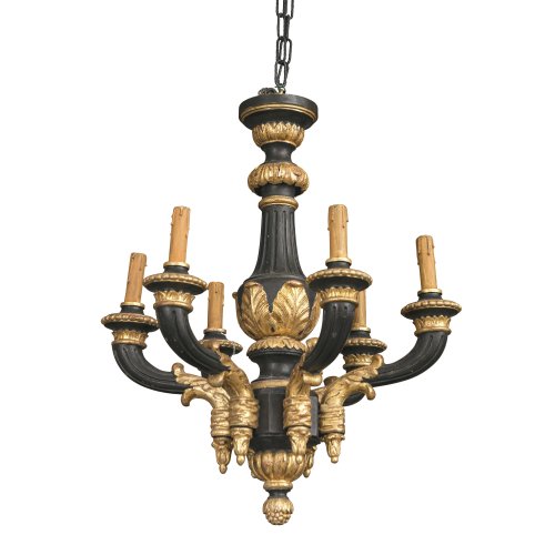 Kronleuchter. Empirestil, Holz, schwarz und gold gefasst. Best. H. 63 cm, ø ca. 53 cm.