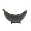 Navettförmiges Gefäß. Bronze. Fußgestell fehlt. China. H. 14 cm, L. 26 cm.