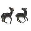 Zwei Fabeltiere als Räuchergefäße. Bronze. Mehrfach besch., ohne Deckel. China. H. 14 cm.