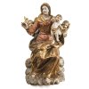 Muttergottes mit Kind, von Engeln umgeben auf einer Wolkenaureole sitzend. Süddeutsch, 18./19. Jh. Holz, übergangene Farbfassung. Best., ein Finger fehlt. H. 87 cm.