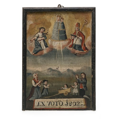 Votivtafel. Bauernfamilie, im Himmel Maria i m Kegelmantel, hl. Wolfgang und hl. Rosalia. Dat. 1802. Eine Rahmenleiste fehlt. 31 x 20,5 cm.