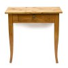 Konsoltisch. Deutsch, 19. Jh. Kirschbaum furniert. 74 x 75 x 34 cm.