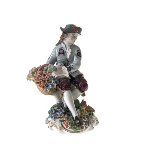 Rosenverkäufer (Kavalier). Porzellan, farbig staffiert. Gemarkt. Sitzendorf, um 1850. H. 13 cm.