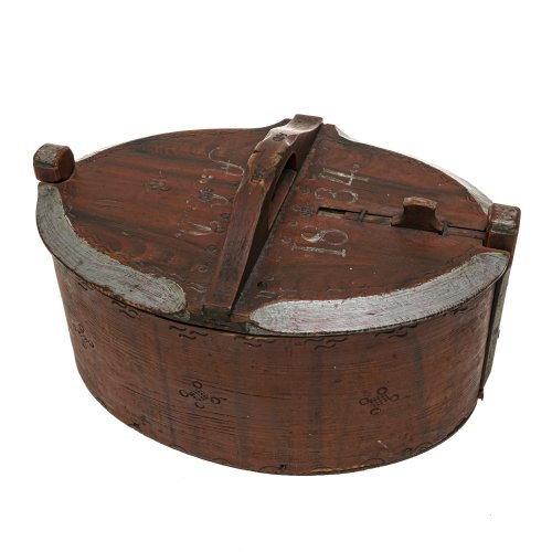 Spanschachtel. Norwegen, dat. 1834. Holz, farbig bemalt. H. ca. 22 cm, L. ca. 37 cm. Best., Gebrauchsspuren.