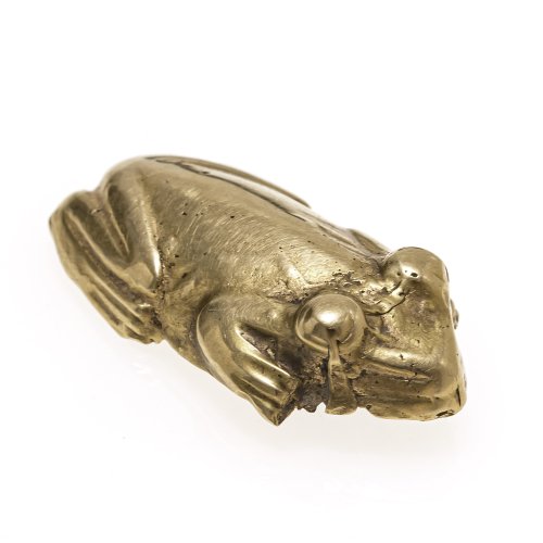 Kolumbien, Muisca-Kultur. Hohlguss, gelbe Goldlegierung. Anhänger in Froschform. Dünnwandig gegossen, schalenförmig ausgearbeitet. Im Inneren eine Aufhängeöse von ca. ø 7mm.  L. 3,3 cm, B. 1,8 cm.