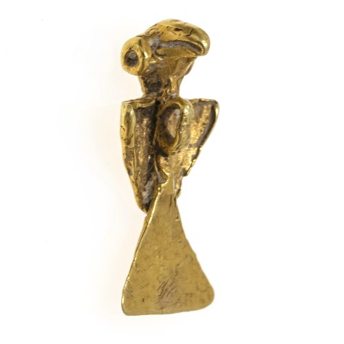 Kolumbien. Anhänger als fliegender Vogel gearbeitet. Gold-Kupferlegierung, gen. Tumbaga. L. 2,7 cm, B. 1,6 cm.