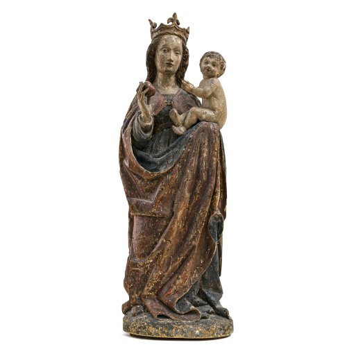 Spätgotische Mutter Gottes mit Kind. Holz, übergangene Farbfassung, rücks. summarisch gearbeitet. H. 94 cm. Best., rest.,erg.