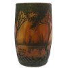 Kleine Vase. Überfangdekor. Umlaufender Seelandschaftsdekor. Bez. Daum Nancy. H. 8,5 cm.