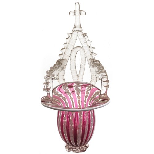Weihwasserwandbrunnen. Glas, rosafarbene Einschmelzungen. H. 20 cm.