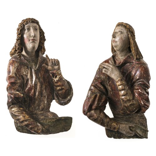 Zwei weibliche Halbfiguren-Reliefs. Niederbayern. Holz, Farbfassung. H. je 39 cm. Besch., eine Hand lose, rest.
