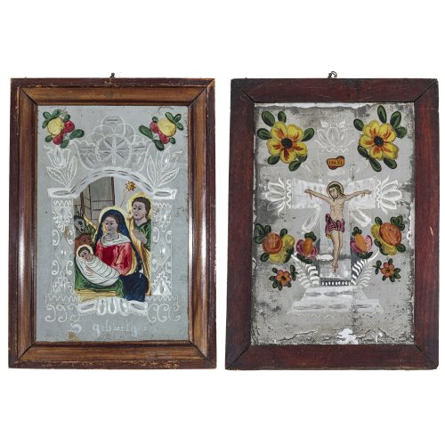 Zwei Hinterglasbilder. Rumänien, 19. Jh. Darstellung der Geburt Christi und Kreuzigungsszene. Tempera/Spiegelglas. 28 x 18,5 cm. Teilw. Abrieb und Ablösung.