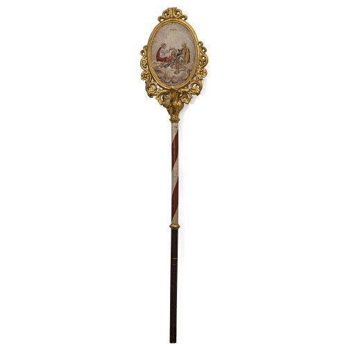 Vortragestange. Mit Krönung Mariä. Bekrönung fehlt. H. 199 cm.
