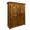 Schrank. Österreich, 19. Jh. Nussbaum furniert. 178,5 x 143 x 49,5 cm. Gebrauchsspuren.