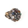 Ring. GG, Krone mit buntem Farbsteinbesatz. Orient.