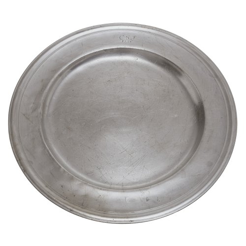 Großer Teller. Zinn.  ø 42,5 cm.