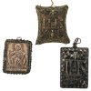 Süddt., 18./19. Jh. Drei Breverl. Textil/Draht und Metall. U.a. mit Mutter Gottes und IHS-Symbolik. Je 7 x 5,5 cm, 8 x 7,5 cm und 8,5 x 6 cm. Besch.