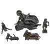 Ein Konvolut Wiener Bronzen. Aktstudien und Fabelwesen, teilw. frivol. Patina, eine bemalt. L. 3-13,5 cm. Gebrauchsspuren.