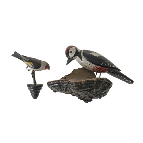 Zwei Vögel. Alpenländisch, 19. Jh. Viechtauer Vögel. Holz, farbig gefasst. Specht und Stieglitz. Holz, naturalistisch bemalt. Alterungsspuren, minim. besch.