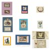 Konvolut von Neun Freundschafts- und Glückwunschkarten.
Deutsch, 19. Jh., Kolorierte Stiche, Prägedruck, versch. Materialien und Größen.