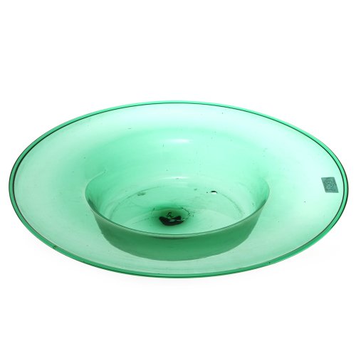 Große Glasschale. Grünes Glas. ø 45,5 cm. Min. Kleiner Riss am Boden.