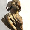 Bayern, 2. H. 17. Jh. Engelsfigur, Holz geschnitzt. Adorant aus einer Altargruppe.  Reste einer alten Farbfassung. H. ca. 105 cm. Besch., Füße teilw. ergänzt.