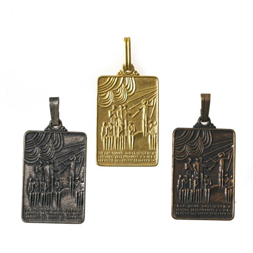 Reidel, Karl. Drei Plakettenanhänger 