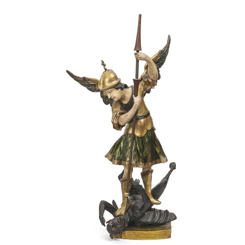 Erzengel Michael besiegt den Teufel. Umkreis Joseph Götsch. Holz, übergangene Farbfassung. Best., rep., rest. H. 110 cm.