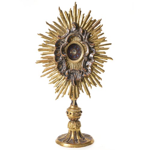 Reliquiar in Monstranzform. Holz, übergangene Vergoldung. Best., rest. H. 45 cm.