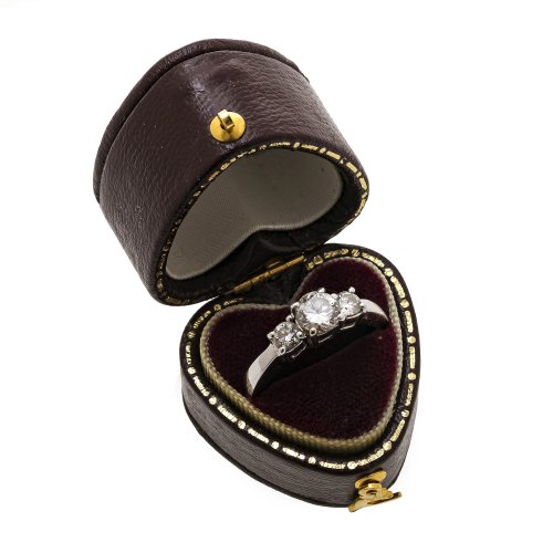 Ring. Weißgold, Brillantbesatz.