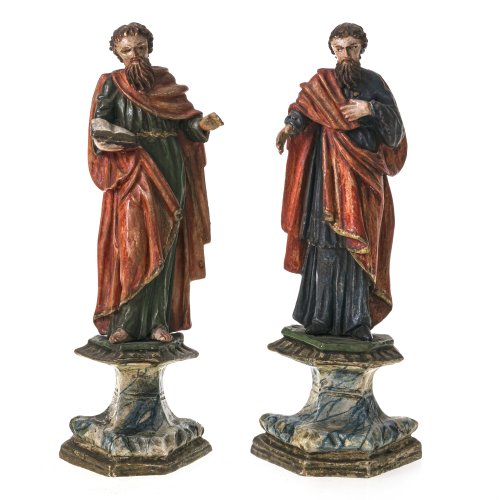 Zwei Apostel. Holz, übergangene Farbfassung. H. je 24,5 cm.