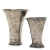 Zwei Becher. Silber. Gemarkt. Best. H. 8-10 cm.