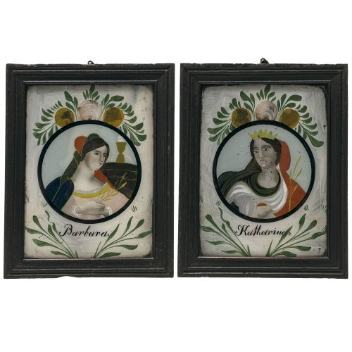 Zwei Hinterglasbilder. Hl. Katharina und hl. Barbara. Oberammergau. Alterungsspuren, eine mit Farbablösungen. Je 24,5 x 18 cm.