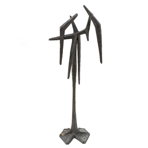 Günzkofer, Ernst. Bronze. Abstrakte Komposition. Am Fuß herstellungsbedingte Abweichung in der Patina. H. 76 cm. Guss Strehle. Unsign.