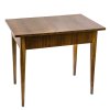 Kleiner Tisch. Kirschbaum. Biedermeier. Leicht best. 78 x 90 x 62 cm.